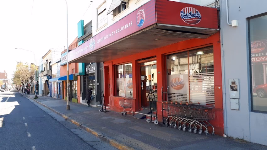 Dulcilandia Autoservicio de Golosinas