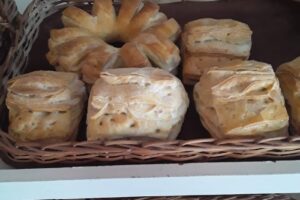 Elimar panadería cotillón y venta de productos comestibles sueltos