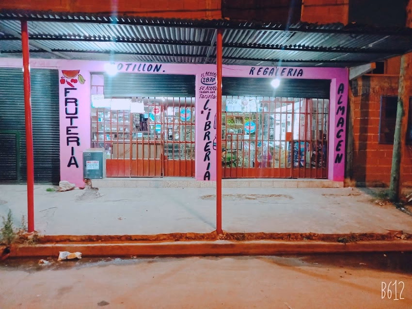 Libreríaalmacén verdulería cotillón art Varios