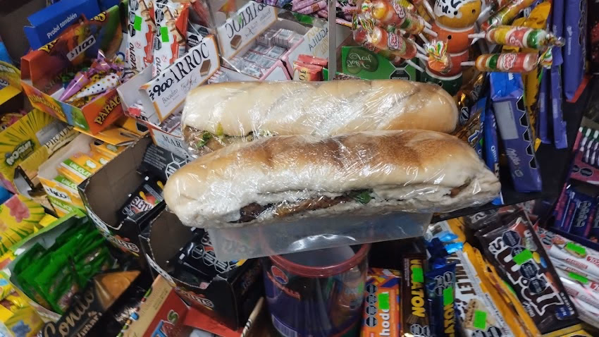 Maxikiosco 24 hs Mely