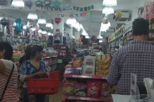 Mazal cotillón repostería y juguetería