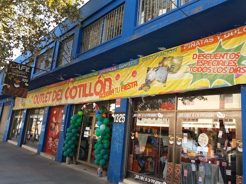 Outlet del Cotillón by Comercial Fénix Spa