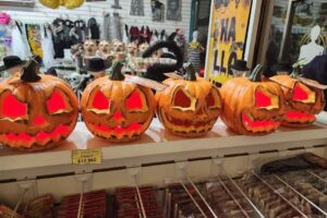 Party Store Cotillón y Rolando Rivas Fuegos Artificiales