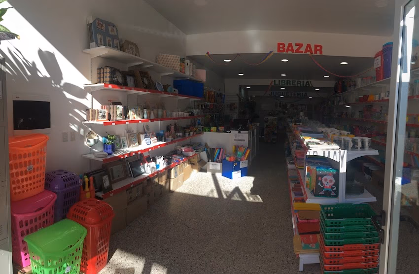 Pueblo Store