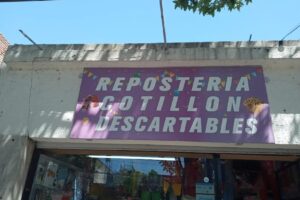 Repostería y cotillón Mitre