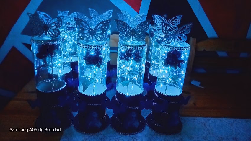 Soledad saravia cotillon y accesorios